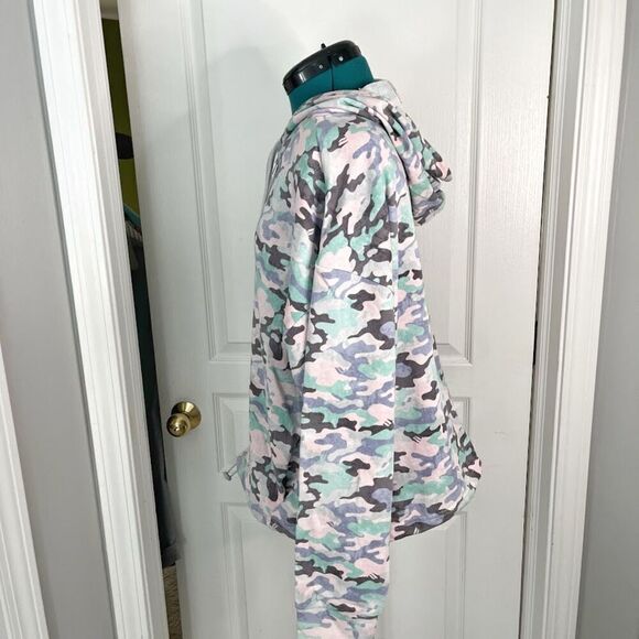 Fabletics Hallie Camo 1/2 Zip Boxy Relaxed Oversized Hoodie Pocket Sweatshirt - Picture 7 of 10
